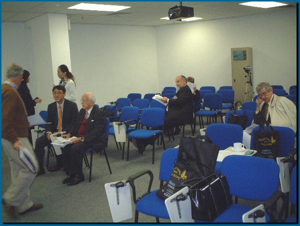 602x451 pixels (109K)